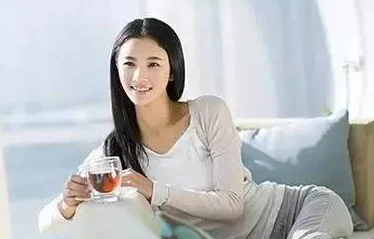 《大乳牛奶女》完整版在线观看低俗媚俗内容毫无营养浪费时间切勿沉迷